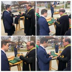 76FB2A90-B12C-475F-88F7-DA7273DCE485